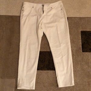White denim Liverpool cropped jeans summer